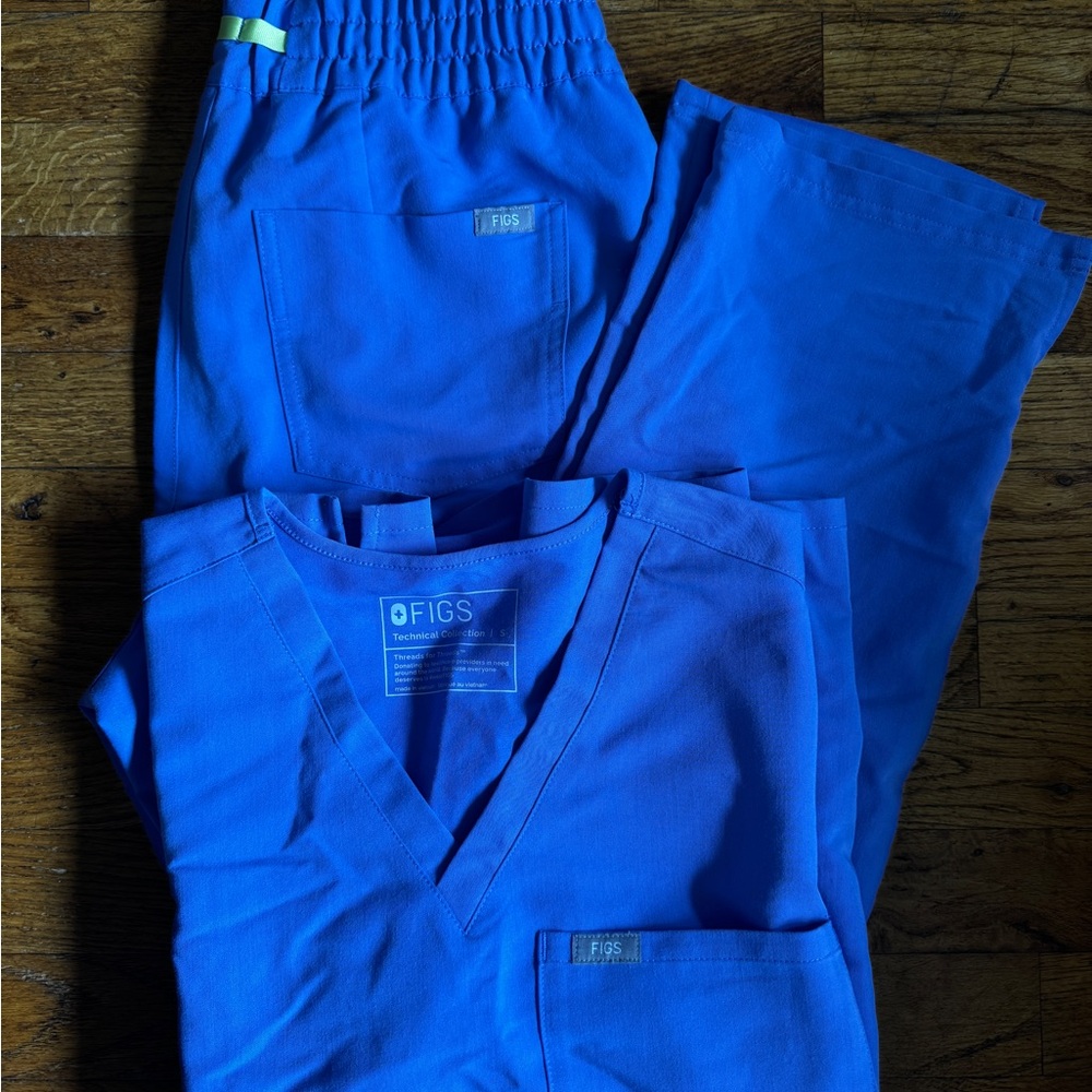 Figs Scrub Set